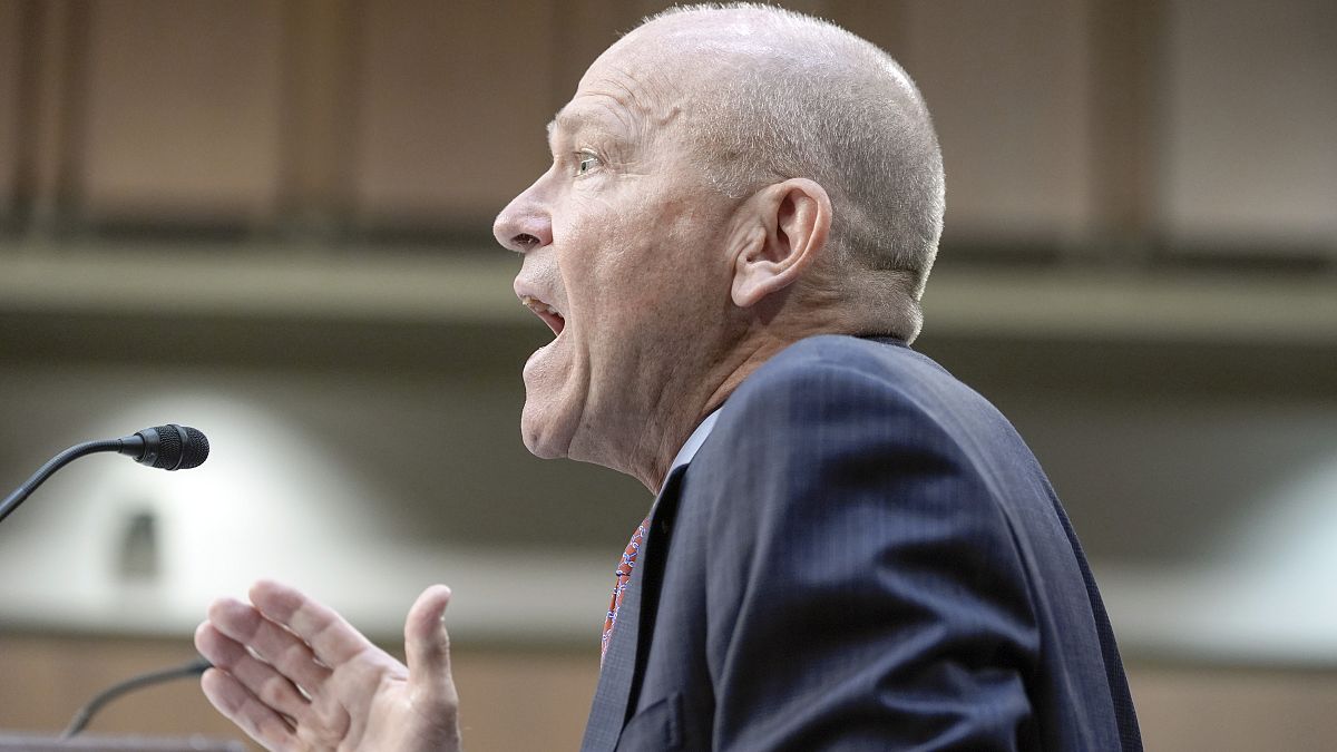 Boeing CEO'su şirketin güvenlik geçmişinden gurur duyduğunu söyledi