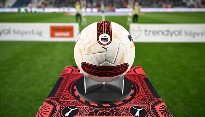 Trabzonspor'dan tarihi 'KAP' açıklaması geldi! Mavi-morlu ekip, Trabzonspor Bankacılık Birliği'nden çekildiğini resmen duyurdu.