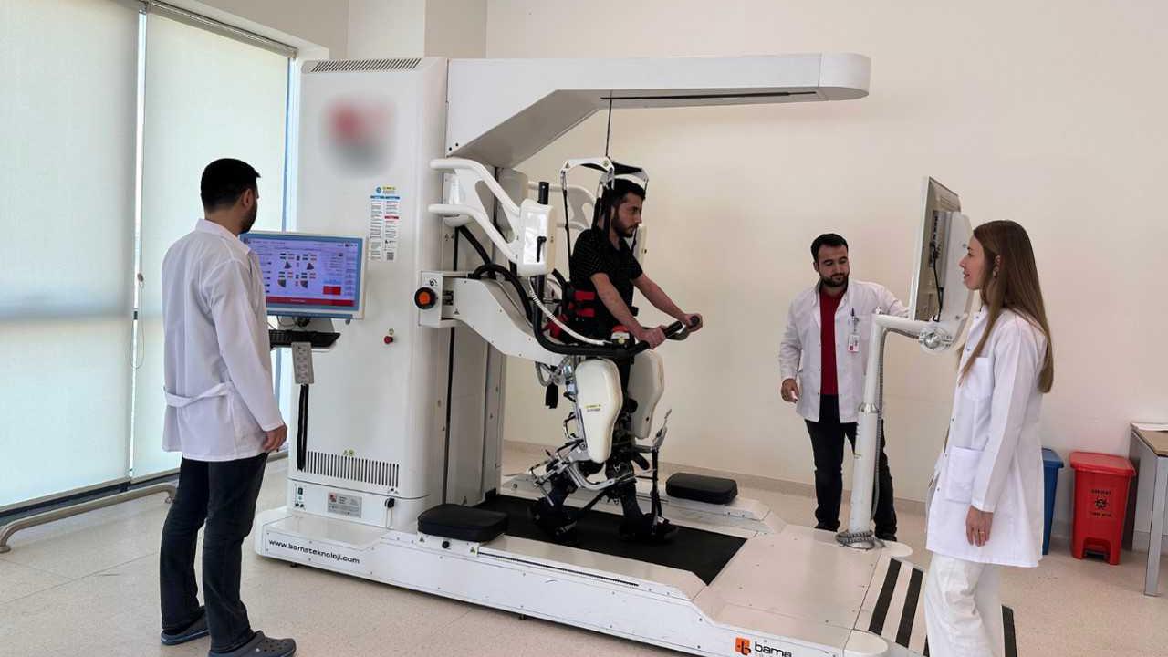 Yürüyen robotla 9 ayda 300 hasta sağlığına kavuştu