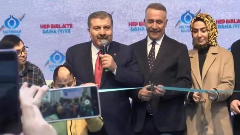 Bakan Koca detayları açıkladı!  Yan dalda zorunlu hizmete ilişkin yönetmelik