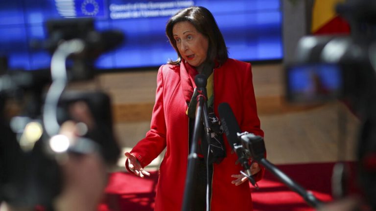 İspanya Savunma Bakanı Margarita Robles: Gazze'de gerçek bir soykırım yaşanıyor