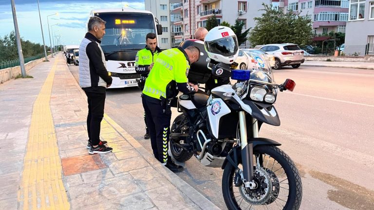 Yolcular alkollü sürücüyü ihbar etti