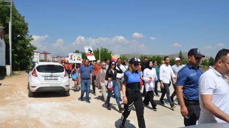Kahramanmaraş'ta sağlıklı yaşam yürüyüşü yapıldı