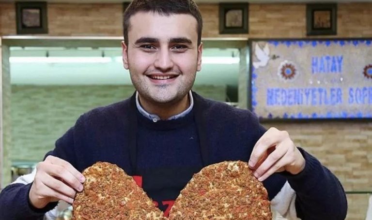 CZN Burak'tan yakın ilişki itirafı: 'Keşke gitmeseydi'