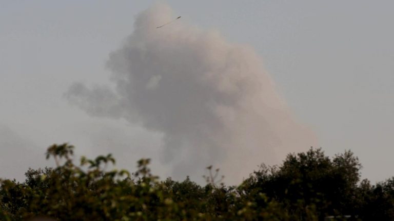 İsrail'in Gazze'de bir evi bombalaması sonucu 9 Filistinli hayatını kaybetti