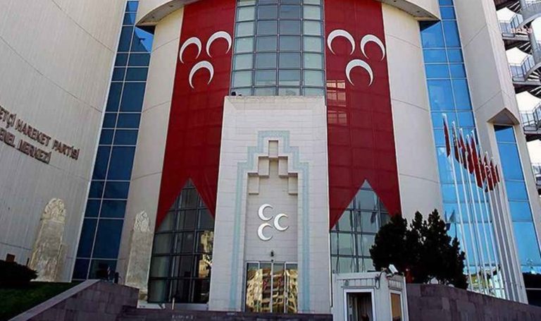 MHP'de deprem: 8 ilçe başkanı istifa etti – Son Dakika Siyasi Haber