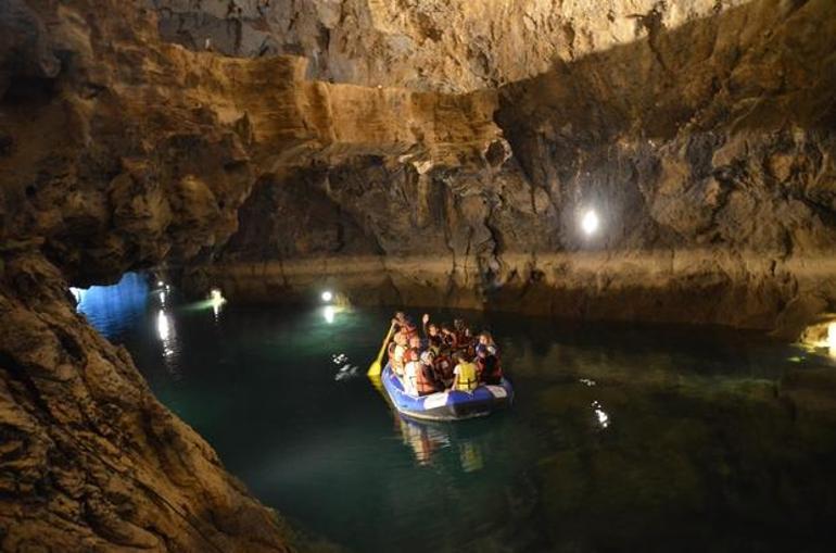 Altınbeşik mağarası nereden, nasıl gidilir? Altınbeşik Mağarası oluşumu ve özellikleri...