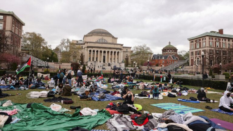 Columbia Üniversitesi okuldan profesyonel öğrencileri attı