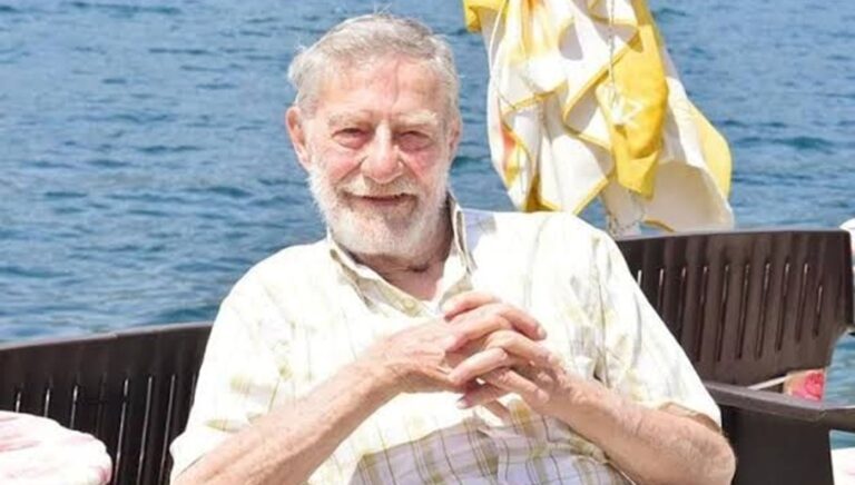 Oyuncu Ahmet Mekin hastaneye kaldırıldı