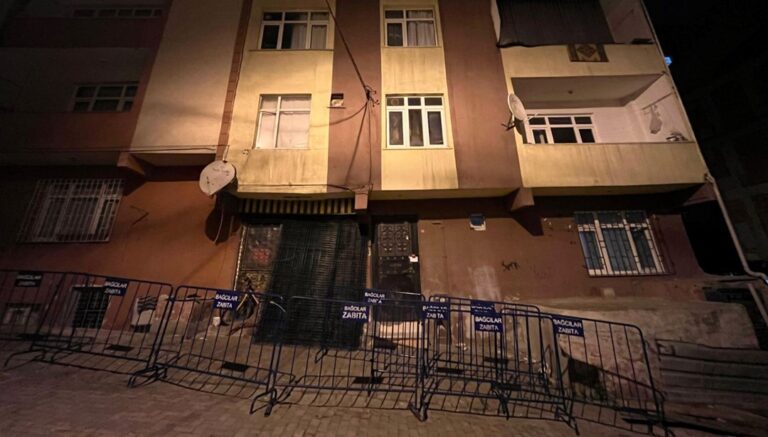 Bağcılar’da temel kazısı sırasında hasar gören bina tahliye edildi – Son Dakika Türkiye Haberleri
