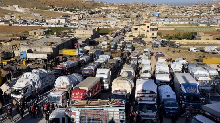 BM: Esad sonrası 850 bin Suriyeli mülteci evine döndü