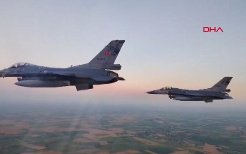Kozan’da Düşman İşgalinden Kurtuluşunun 106. Yılında Muharip Uçak Gösterisi Büyük Beğeni Topladı