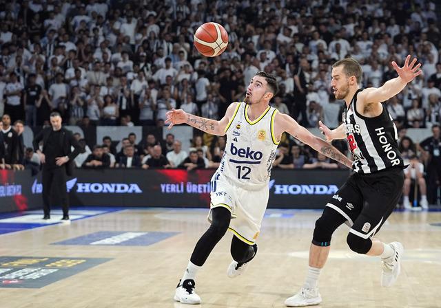 Fenerbahçe Beko’dan Nando De Colo Kararı: Sporculuk Kariyerine Veda Etti